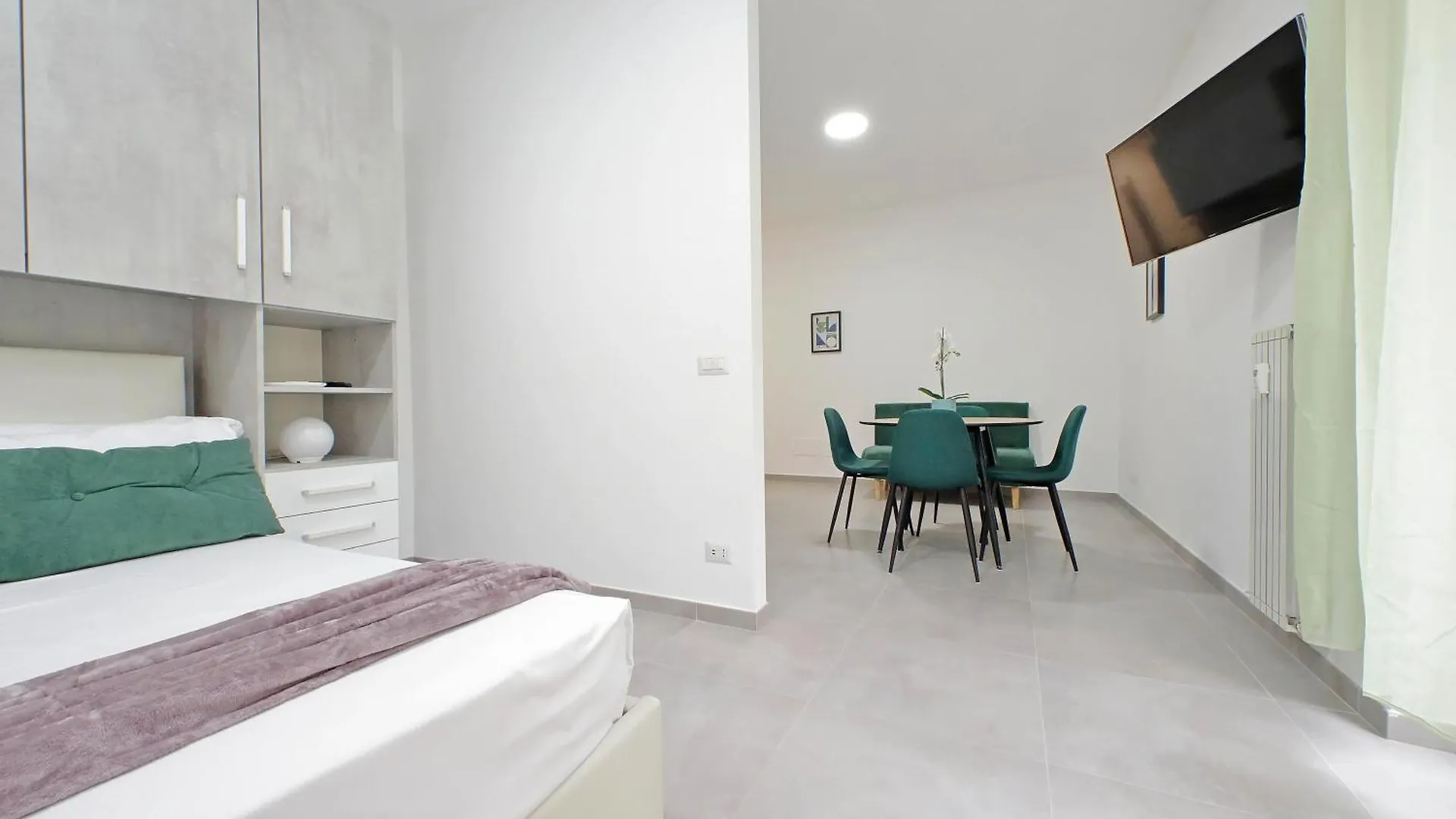 Ych- Bagnera Suites Rome