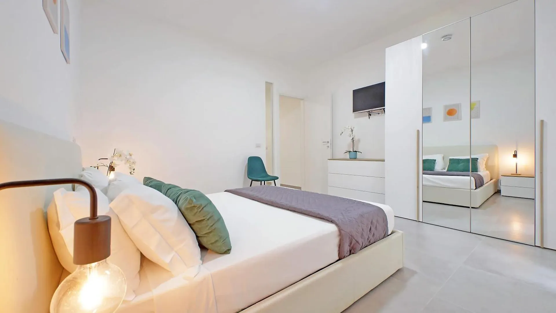 Apartment Ych- Bagnera Suites Rome Italy