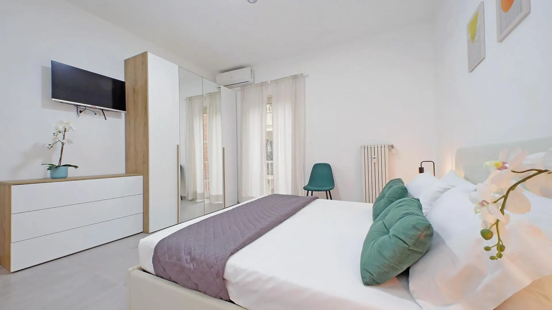 Ych- Bagnera Suites Rome 0*,