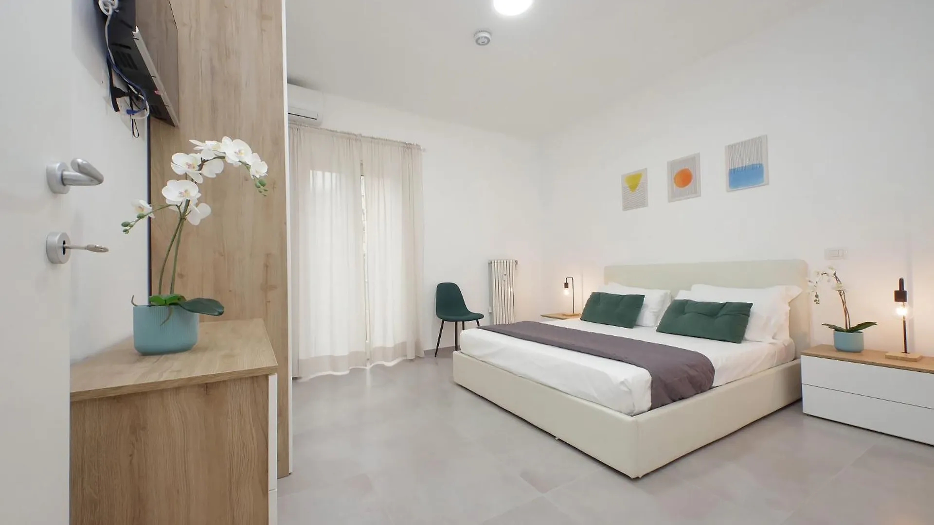 Ych- Bagnera Suites Rome 0*,